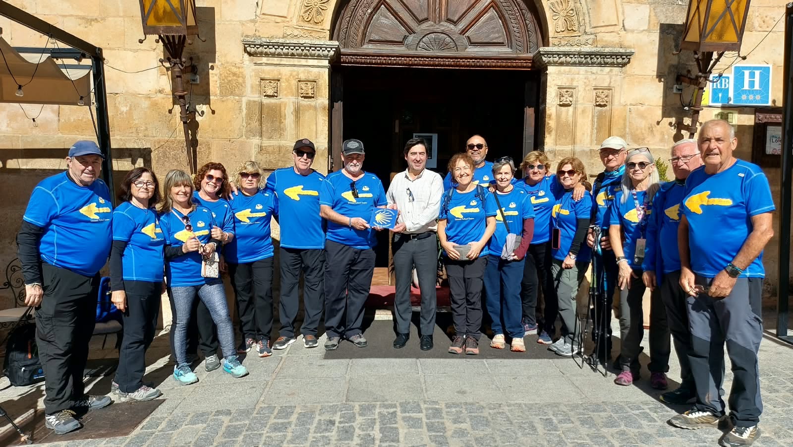 Amigos del Camino de Santiago de Sagunto: 68 peregrinos suman 80 km hacia Burgos
