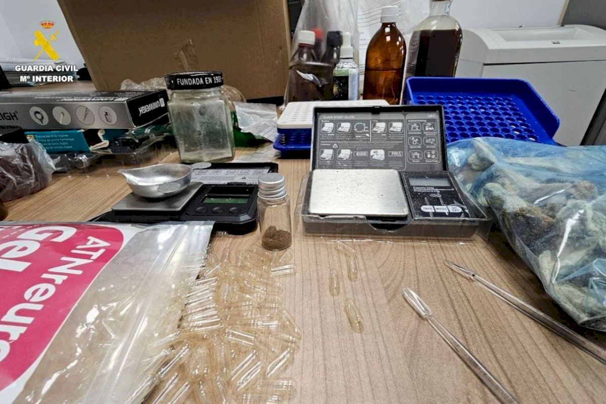 Guardia Civil desmantela en Sagunto una falsa clínica que daba drogas como terapia